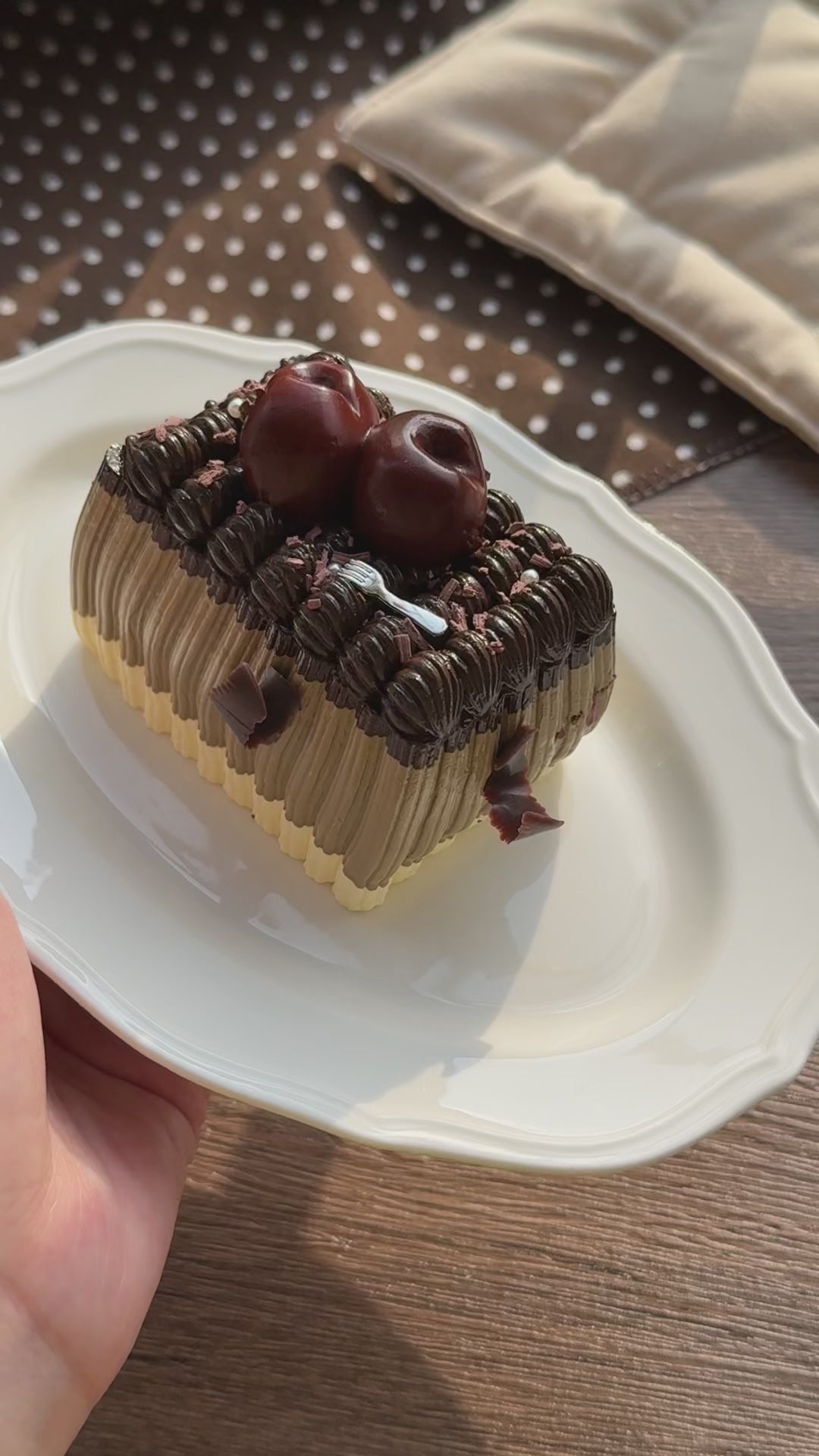 [Cherry and Chocolate Cake (Black Forest Style)] Squishy Stress Relief Toy