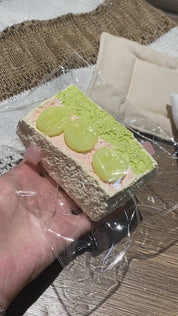 【Large toast with green grape and guava】Squishy stress relief toy