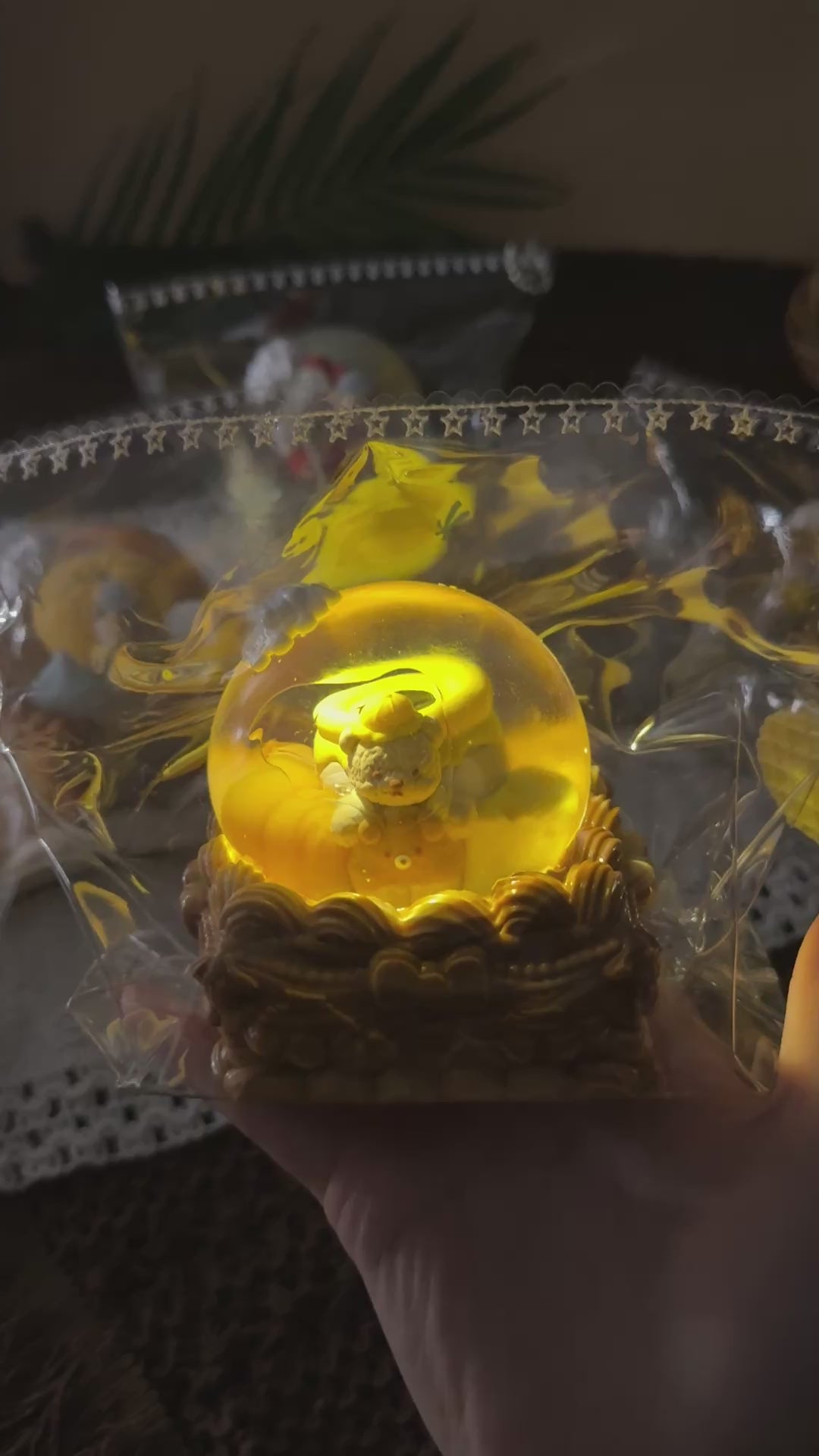 【Honey Pot Bear Crystal Ball】Squishy stress relief toy