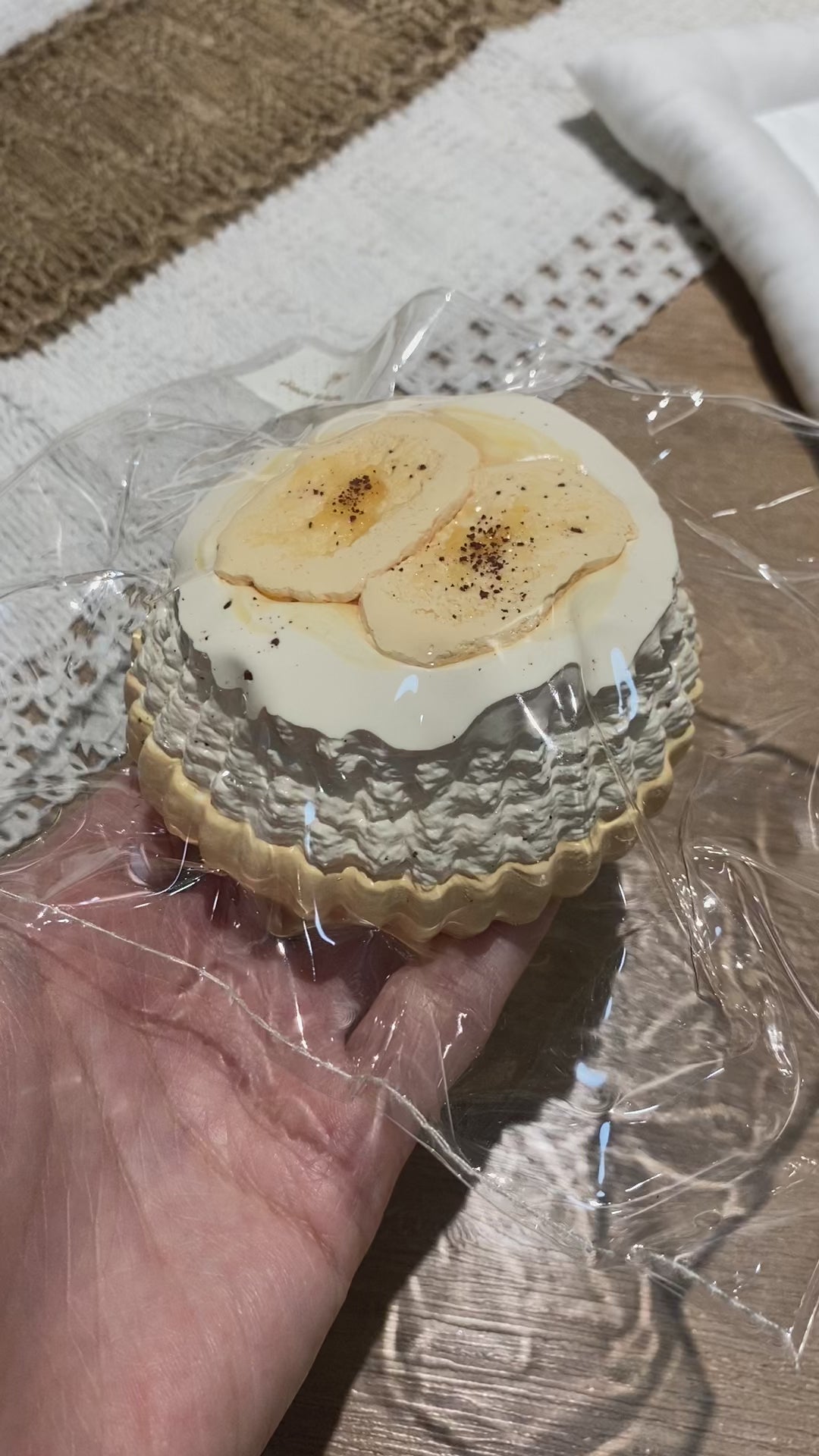 【Banana slice cream pudding】Squishy Stress Relief Toy