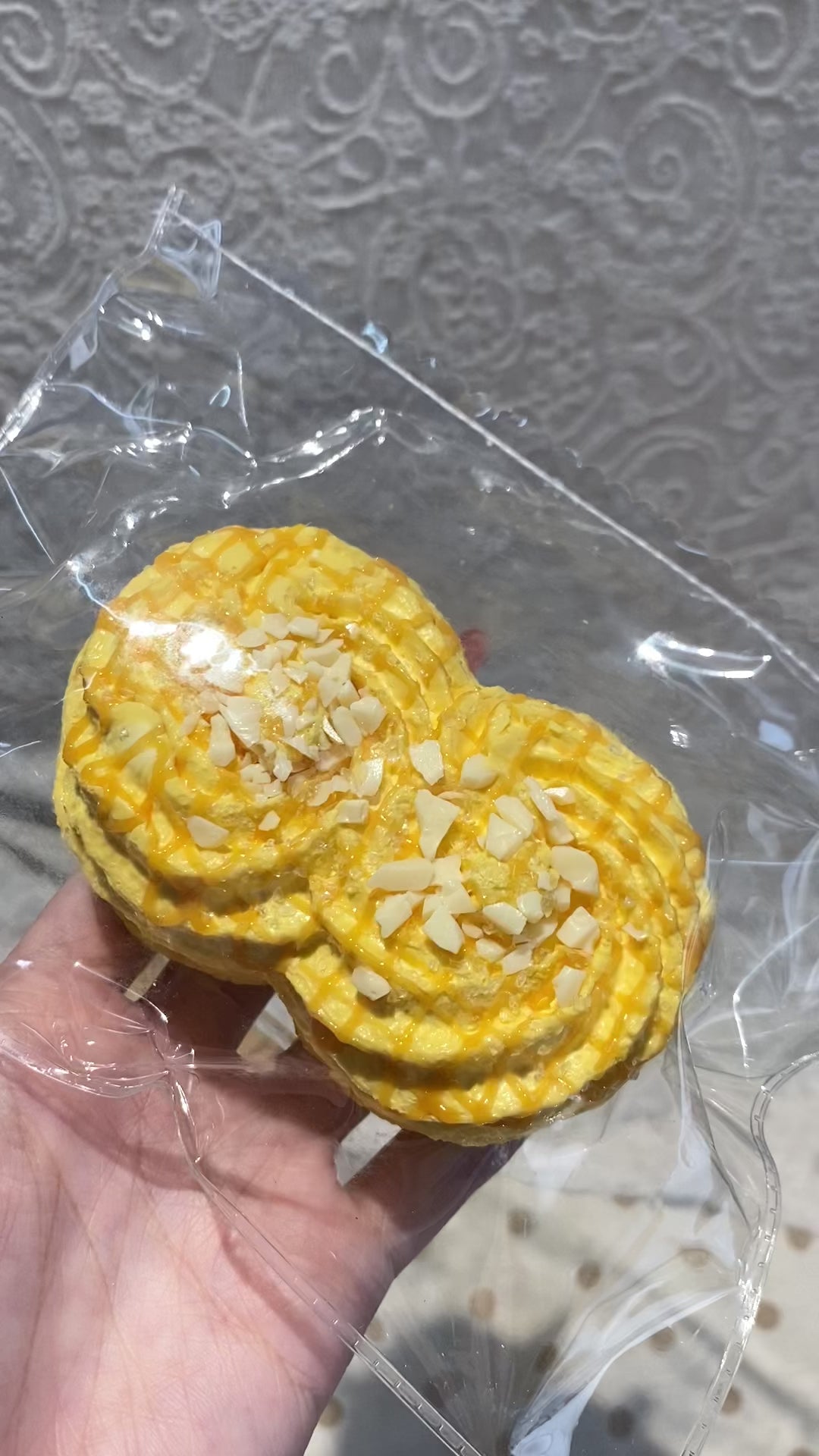 【Caramel Almond Toast】Squishy stress relief toy